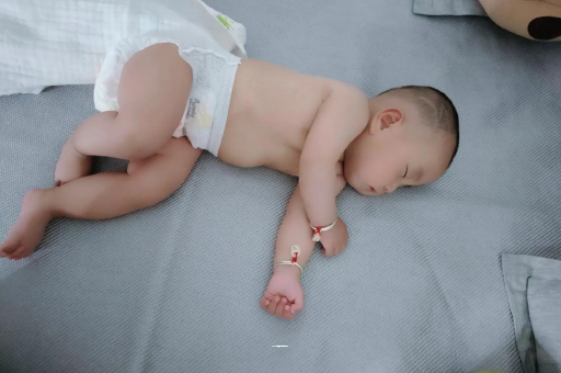 蚌埠3个月宝宝怎么抱